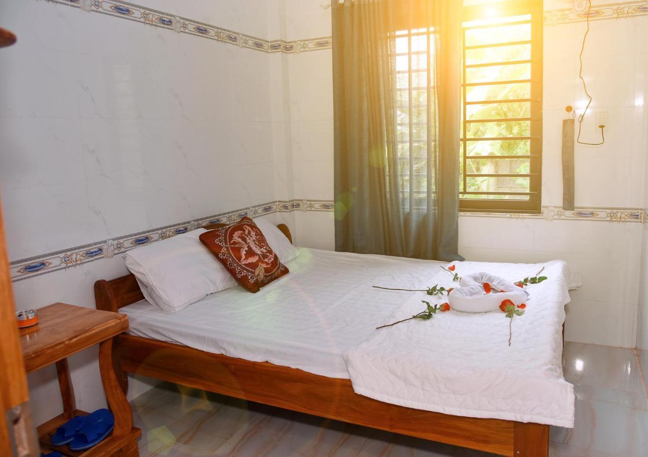 Nha Nghi Hoa Muoi Gio Hotel Tan Tao Bagian luar foto