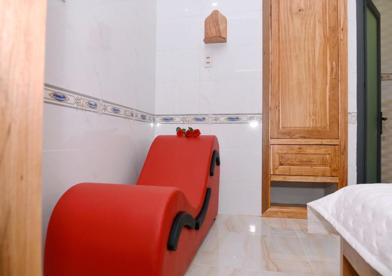 Nha Nghi Hoa Muoi Gio Hotel Tan Tao Bagian luar foto